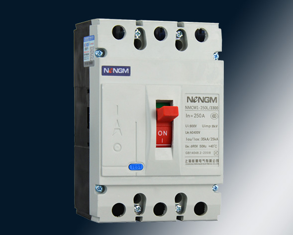 NMCM1系列塑料外殼式斷路器（以下簡(jiǎn)稱斷路器），額定絕緣電壓為800V．適用于交流50Hz．額定工作電壓至690V．額定工作電流從10A至1250A的配電網(wǎng)絡(luò)…