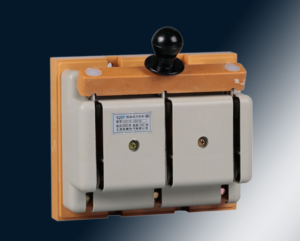 HD系列單投刀開(kāi)關(guān)、HS系列雙投刀開(kāi)關(guān)適用于交流50Hz、額定電壓400V、直流220V，額定電流至1500A的成套配電裝置中，用作手動(dòng)不頻繁接通與分?jǐn)嘟恢绷麟姟?>
											HD、HS開(kāi)啟式刀開(kāi)關(guān)</a>
										</div>
										 
										<div   id=